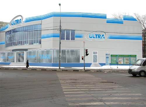 Наружное оформление фасада TPЦ (торгового центра) ULTRA Connect 9